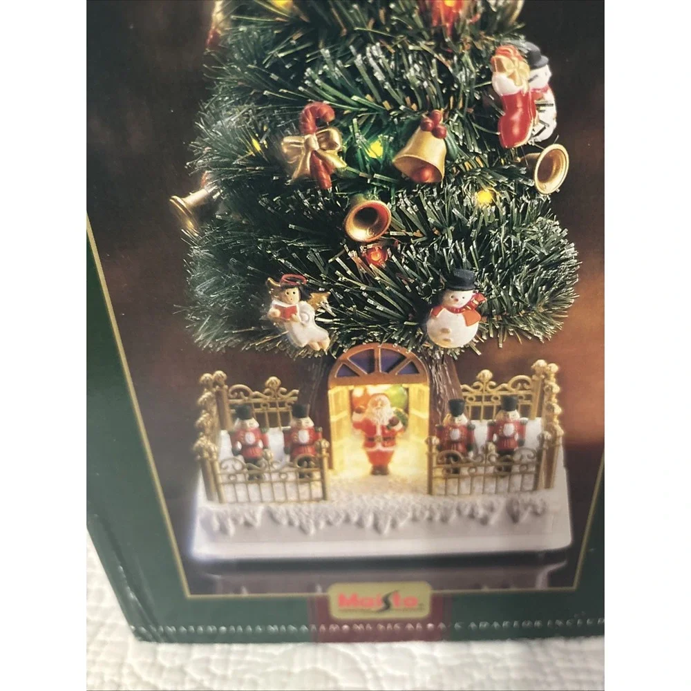 Vintage 1995 Maisto Musical Christmas Tree Village House‎